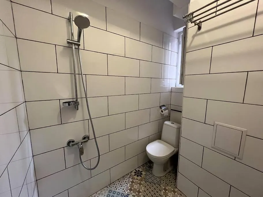 Lovely Central 1-Bedroom Rental With Patio Σόφια 0*,