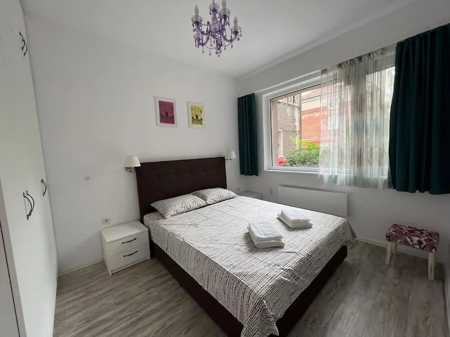 Lovely Central 1-Bedroom Rental With Patio Sofia Apartment